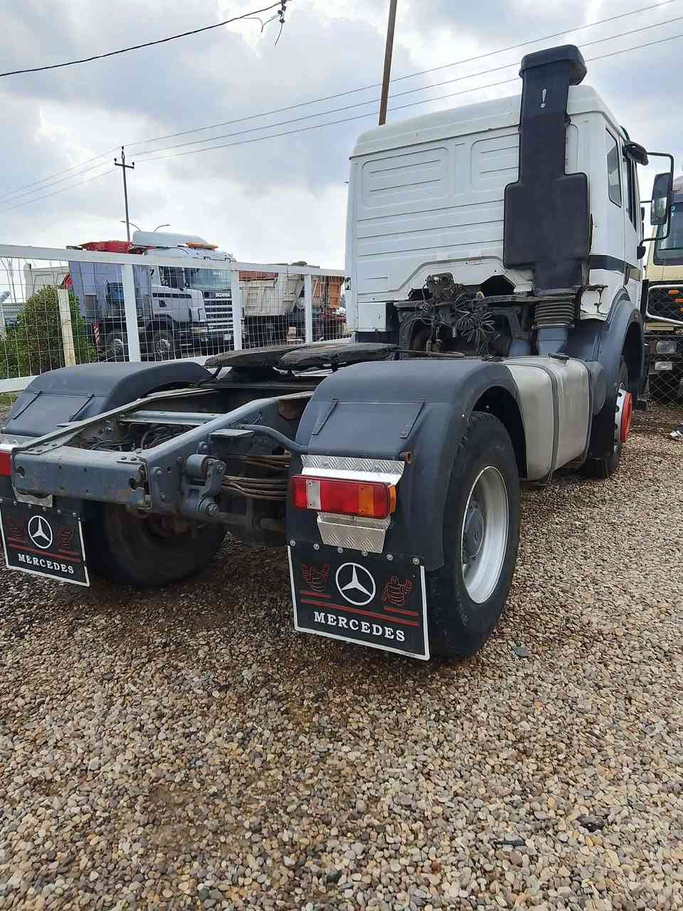 جميع السيارات موجودة في معرض الحاج علاء صجم كل ما موجود داخل المنشور للبيع للأستفسار اتصل على الرقام ***********///***********
