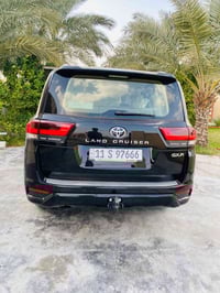 لاند كروز • ٢٠٢٢ • ٦ سلندر