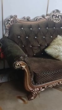 تخم ٧ مقاعد نضيف تفاصيل بلمقطع السعر ع خاص او اتصل ع رقم المكان بغداد ...