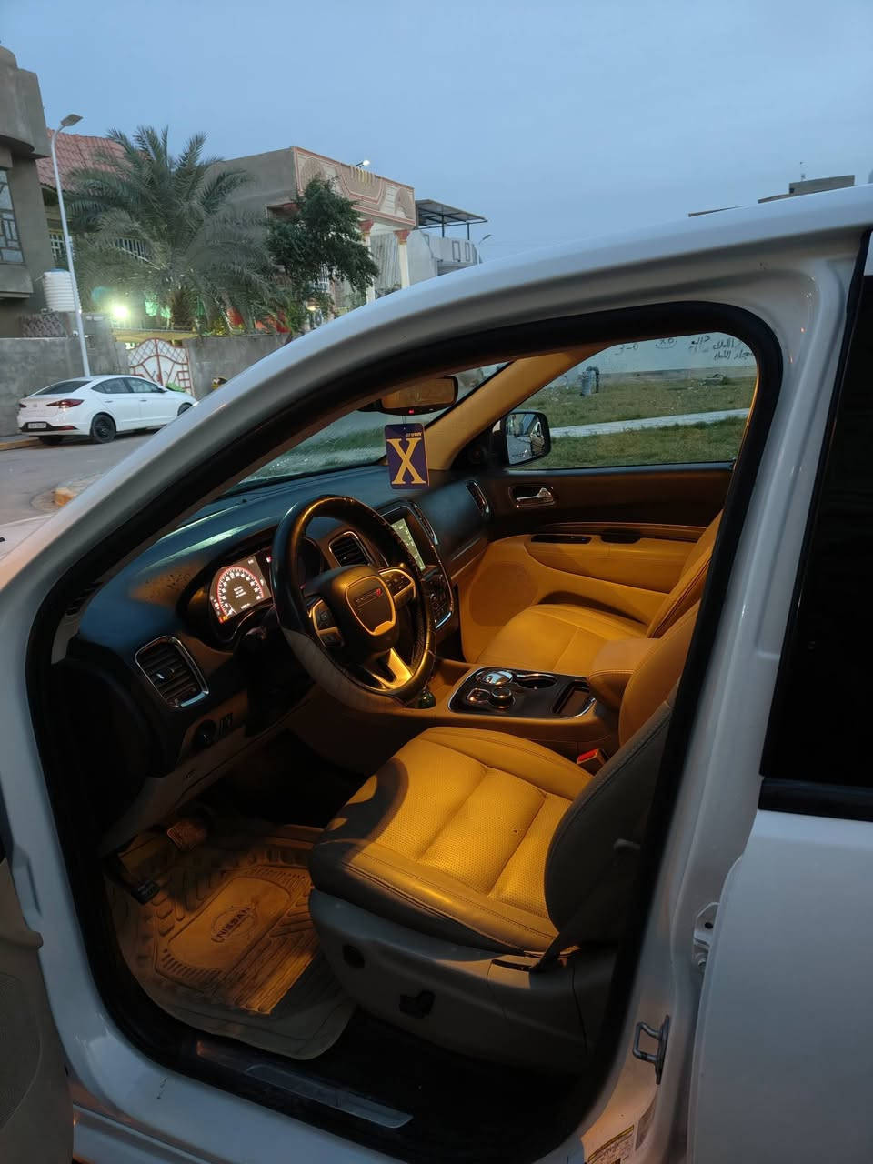 سلام عليكم دورنكو مكفوله  كفاله عامه فه جي تي فول مواصفات ماعده الفتحه تشغيل عن بعد شفتات  كشنات جلد كهربائية شاشه كبيره تلث قطع تبريد جنطة كهربائية محرك 603  موديل 19 أصل 17 سنويه لل27 بسمي تحويل ثاني يوم  سعر 220 بيه مجال رقم التلفون ***********
