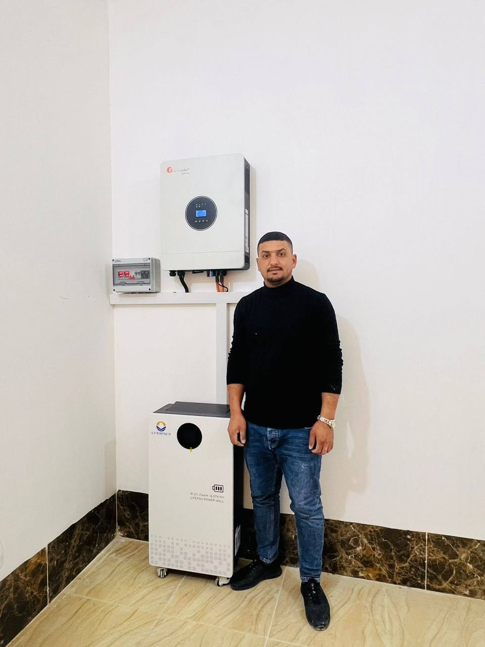 من قضاء #الــعلـم تم ولله الحمد تنصيب منظومة طاقة شمسية
للأخ #عيسى_الخليل 16امبيـر ليلـي نهـاري

مكتب منارات المدينة للطاقة الشمسية خيارك الأمثل للطاقـة المتجددة 

📌 صـلاح الدين/ تكـريت/ العلـم/البـورصة #عمارة_الضامن مقابل مجمع دكتور احسان الساري للحجز والأستفسار👇👇
المهندس حسن الجبوري 
*********** اسيا
*********** زين
مــنارات الـمـدينـة
