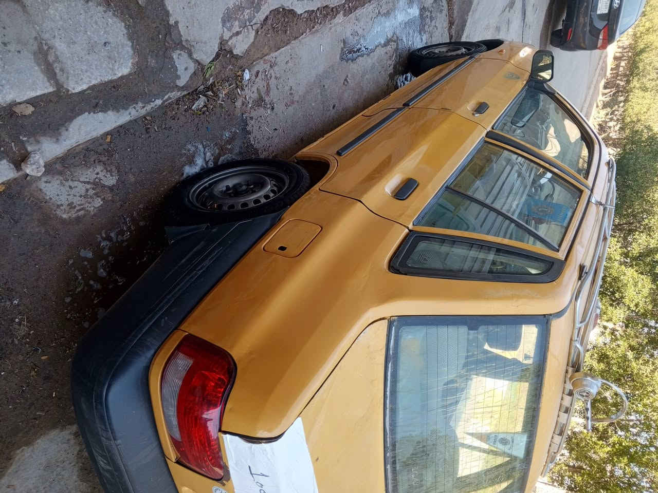 السلام عليكم 
سايبة موديل 11للبيع سنوية لل32مصفرة +كير او مكينة خير من الله  صدر امامي خلفية جديد دبلات خلفية جدد تخم تاير جديد قبل سبوع شادهن كهربايات كلها شغالة بي يرادلهن ترتيب بصيط( كشر ما مكفولة بيها صبغ )بس سيارة كاعدة كشر كدام عينك المكان بغداد حي الجهاد  للستفسار ***********
