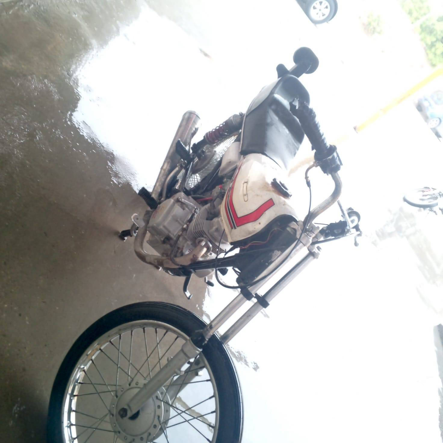 سلام عليكم دراجه البيع موديل 17 نضيفه دراجه تخبل شلعه معدل فوال +سعر 450بيه مجال + بغداد غزاليه +٠ ***********  وتساب فقط
