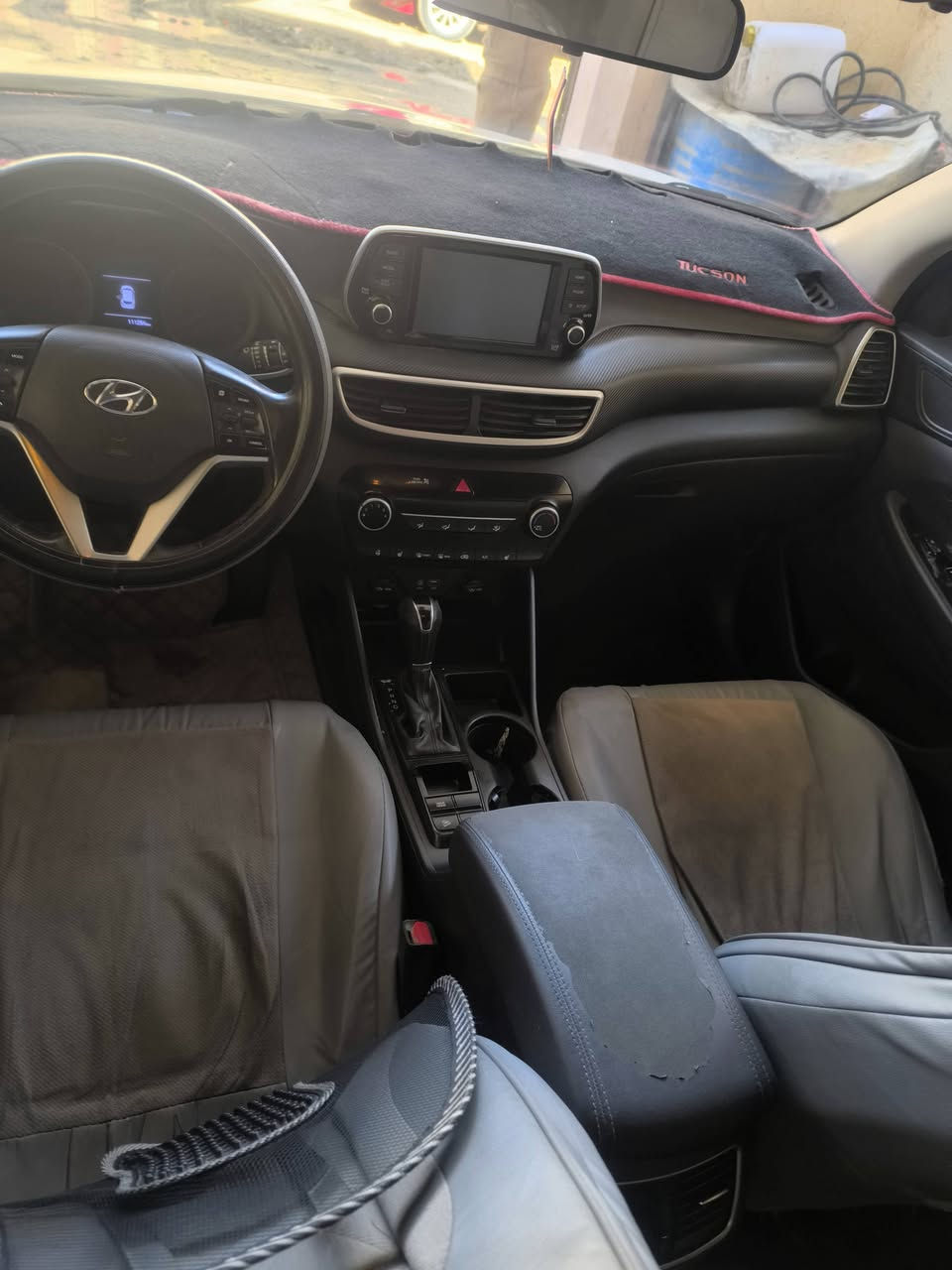 توسان 2019امريكي السيارة نص مواصفات تحكم ستيرن كشنات امامي خلفي تدفئة استيرن تدفئة السيارة ماشية 110000كم السيارة نظيفة سعر السيارة 170 اتصال على رقم الهاتف ***********
