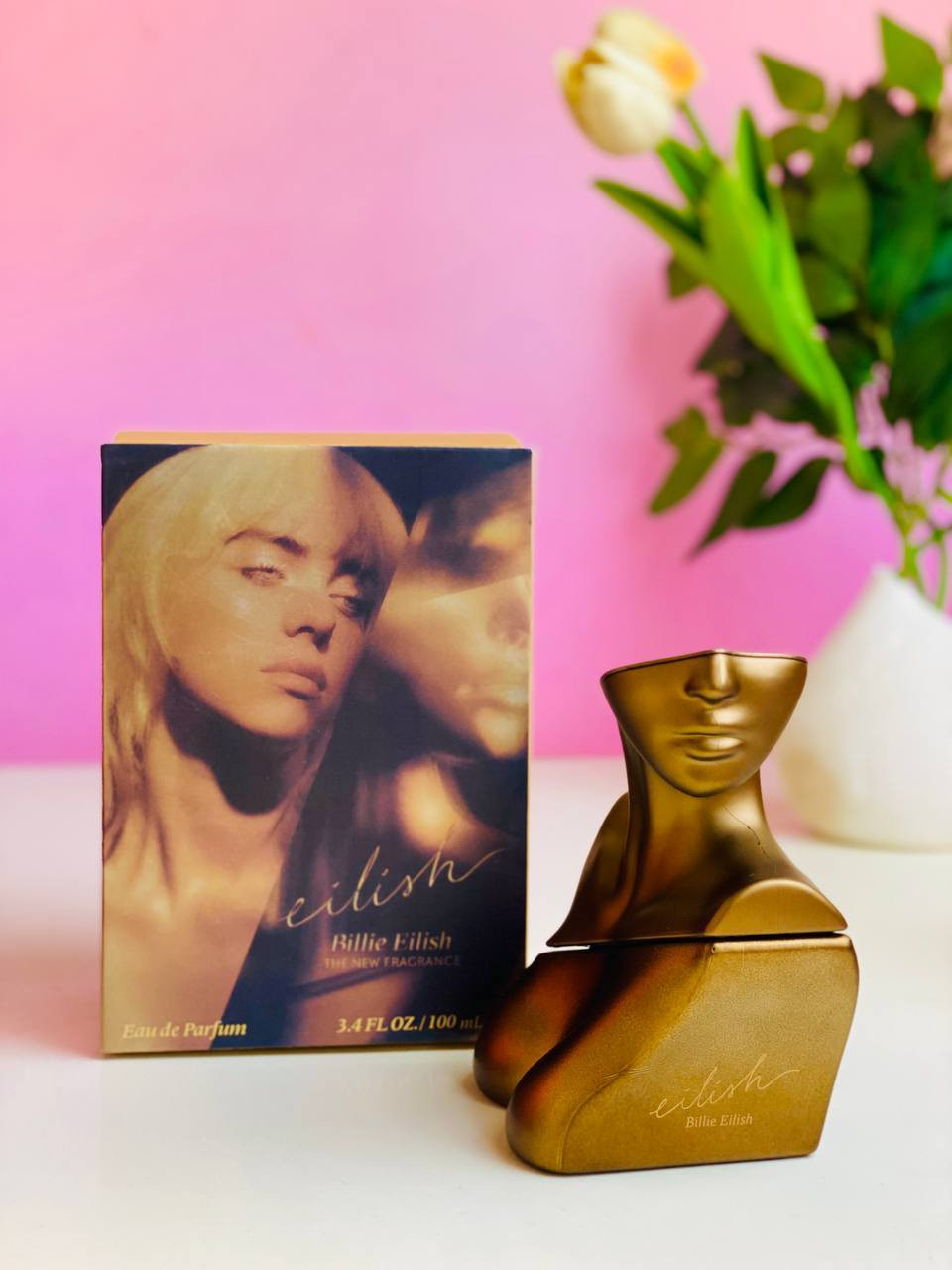 توفر عطر بيلي إيليش أو دو بارفان 
Billie Eilish Eau de Parfum for Women

الأنوثة بهل عطر متوفر بـ لونين ( ذهبي ، أحمر ) 

#الاصلي حجم 100ml


**إذا كنت صاحب هذا الإعلان وتريد حذفه لأي سبب، رجاءا أرسل رسالة إلى الدعم الفني**