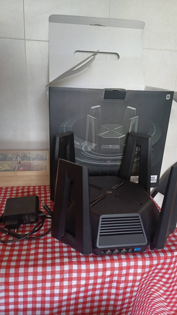 راوتر شاومي ax9000 استعمال شهر واحد جديد للبيع للتواصل ***********
