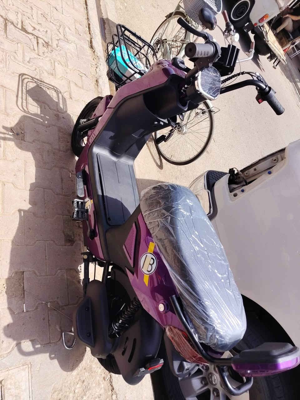 سلام عليكم  بفصل الله تم وصل دراجات شحن وباسيكلات الموقع شارع المركز مجاور شارع ام وليد ماقبيل منفذ سراي الصويرة  الاتصال على الرقم ***********
