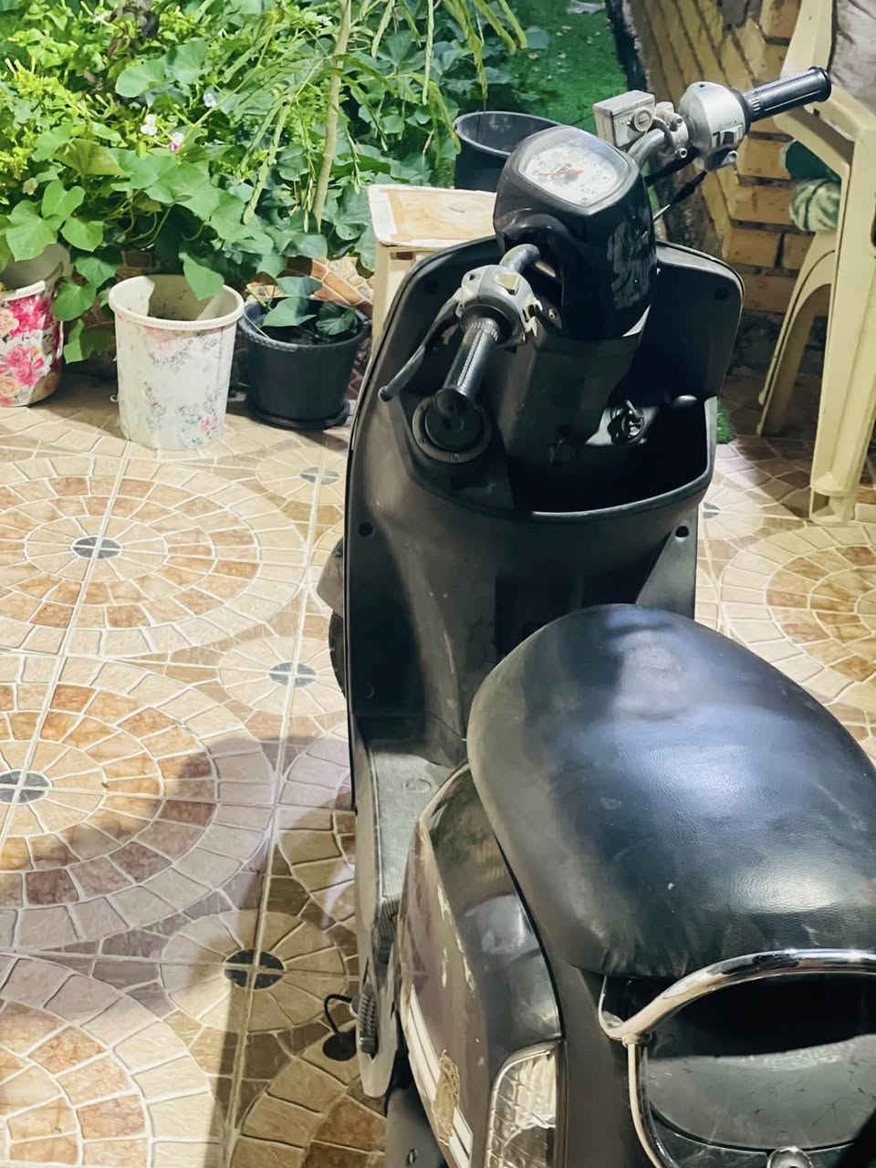 للبيع دراجه كوم حديد طافيه  ***********سعر ٣٥٠ وبيه مجال
