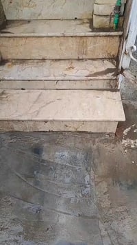 يا الله السلام وعليكم   عندي بيت للايجار طابق ثاني نظيف مساحة 70 متر  ...