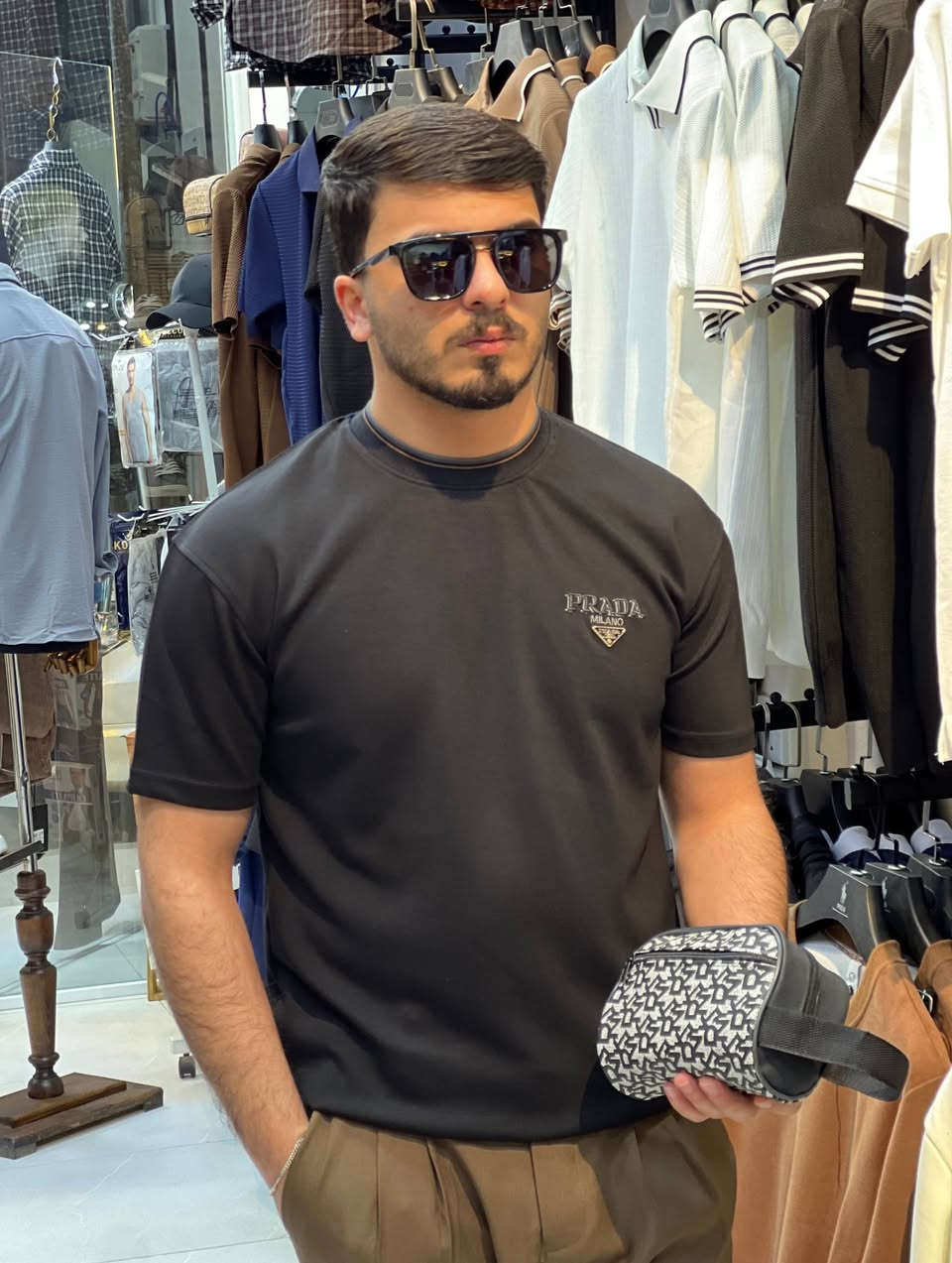 🔥تيشيرت -prada italy
متوفر جميع قياسات 
توصيل الجميع محافظات العراق
عنوان- ديالى خانقين مجاور عبود قصاب📍⁩


**إذا كنت صاحب هذا الإعلان وتريد حذفه لأي سبب، رجاءا أرسل رسالة إلى الدعم الفني**