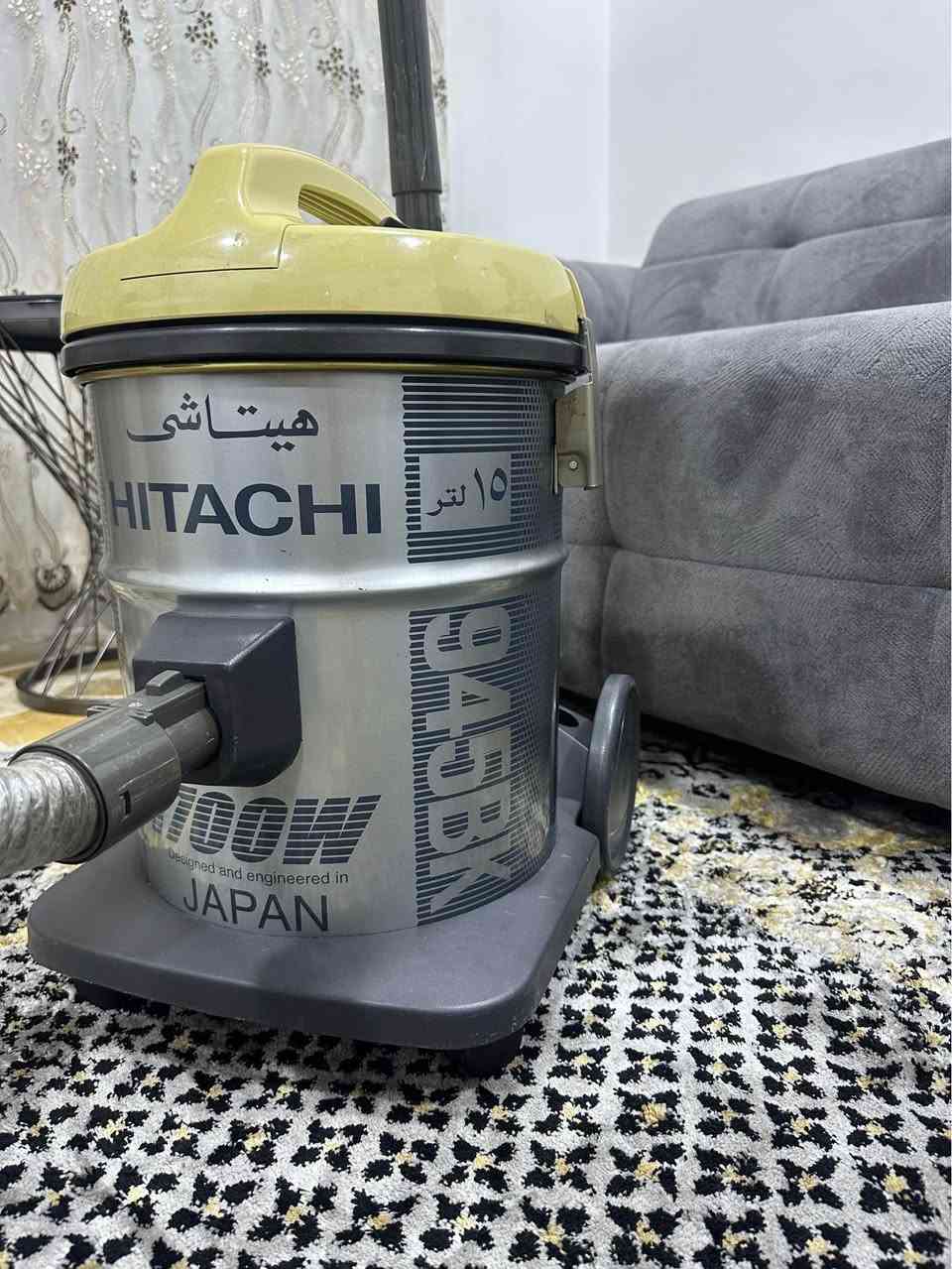 مكنسه كهربائيه هيتاشي الاصلي
السعر 30 الف 
*********** موصل, نينوى
