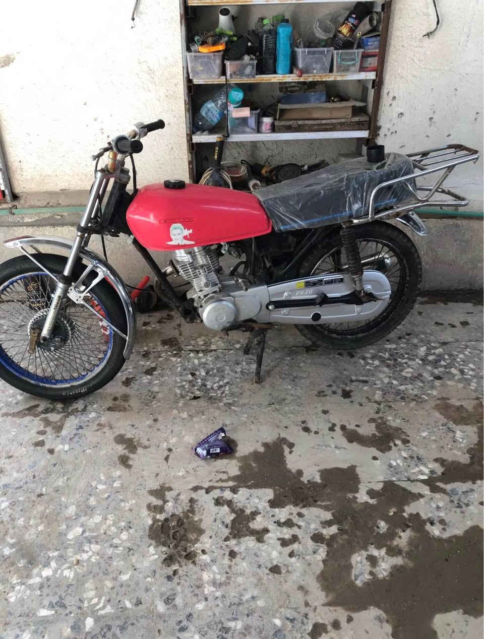 دراجة نامة اداوات  نضيفة مكينة حلوه وناعمة ومابيها لا تبخير ولا اي خلل وين ماتريد افحص دراجة مال جناي نقص فقط الدوسه ماد الرجلين يرادلها براغي تشدهن سعر300 مجال قليل او مراوس بماكس  مكاني بصره قبله *********** البصرة, العراق
