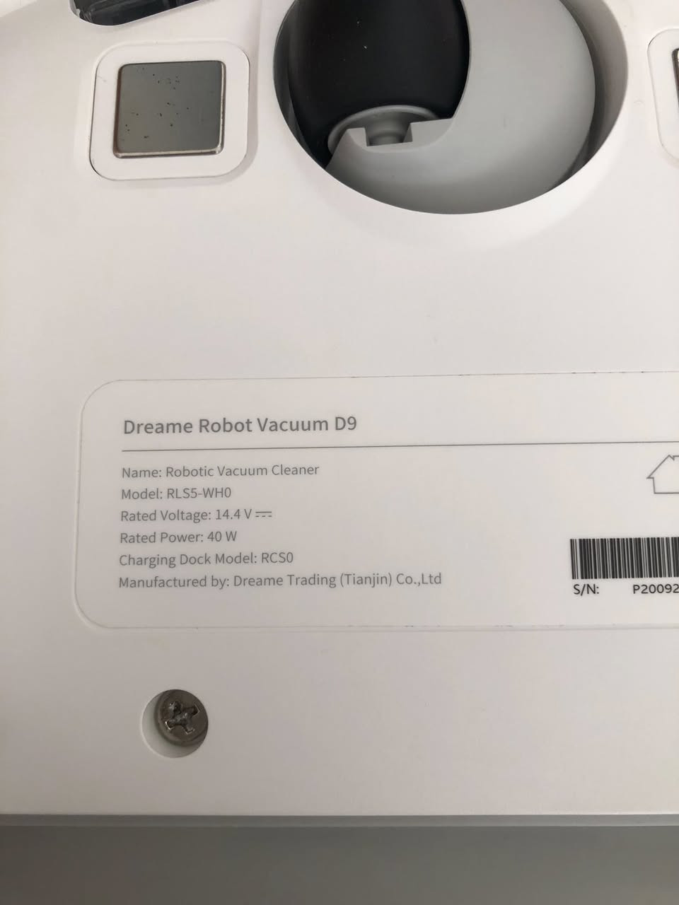 السلام عليكم اخوان 
مكنسة روبوت دريمي D9
للبيع اغراضها كاملة انطوني سعر و بالعافيه شغالة و كاملة 
*********** 
النظافة 99‎%‎
