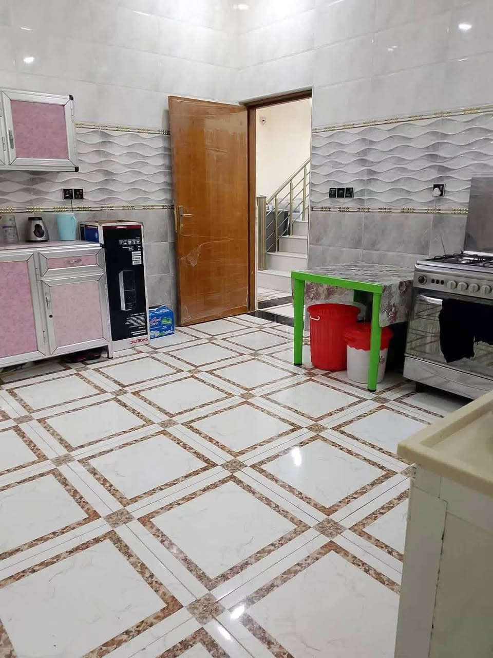🏡 للإيجار في السيدية
بيت 200 م 

💰 الإيجار:350 ألف دينار (قفل).

📞 للاستفسار:

***********
