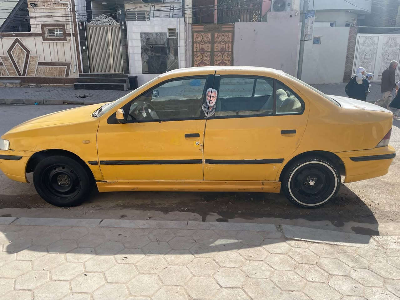 سمند 2011 حداديه نص عمر كهرباء كامل كير ومكينه نضاف كشر حلو 
مكان السياره نجف راعيها ماندله 
اكفلها من السرقه والحوادث 
***********
سعرها ١١ ورقه وبيها مجال النجف, العراق
