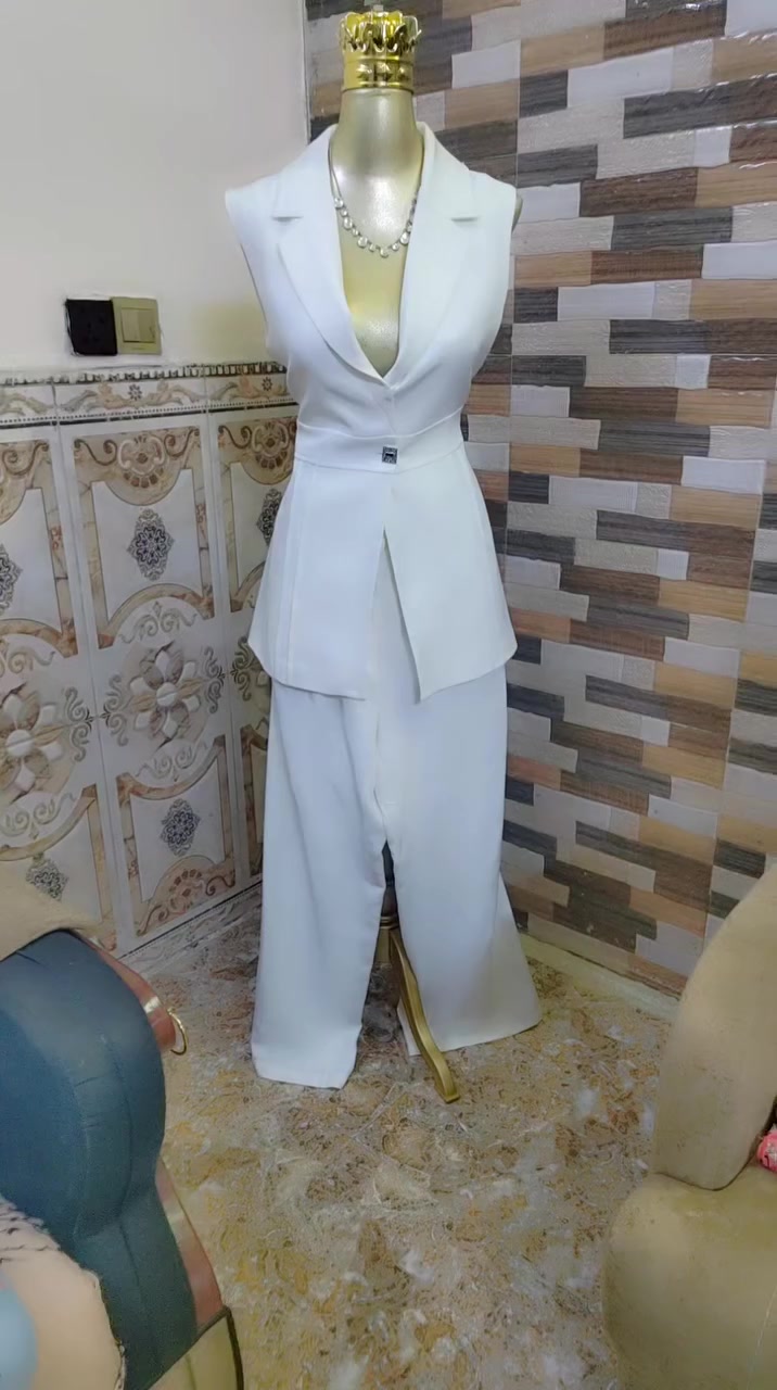 السلام عليكم
فستان وردي لبسه واحدة فقط قياس ٤٠ سعره ٣٥ قفل
كوستم ابيض لبسه واحدة فقط قياس ٤٠ سعره ٢٥ قفل
الفستان الاحمر لبسه واحدة فقط قياس ٤٠ سعره ٢٥ وبي مجال للاستفسار خاص مفتوح


**إذا كنت صاحب هذا الإعلان وتريد حذفه لأي سبب، رجاءا أرسل رسالة إلى الدعم الفني**