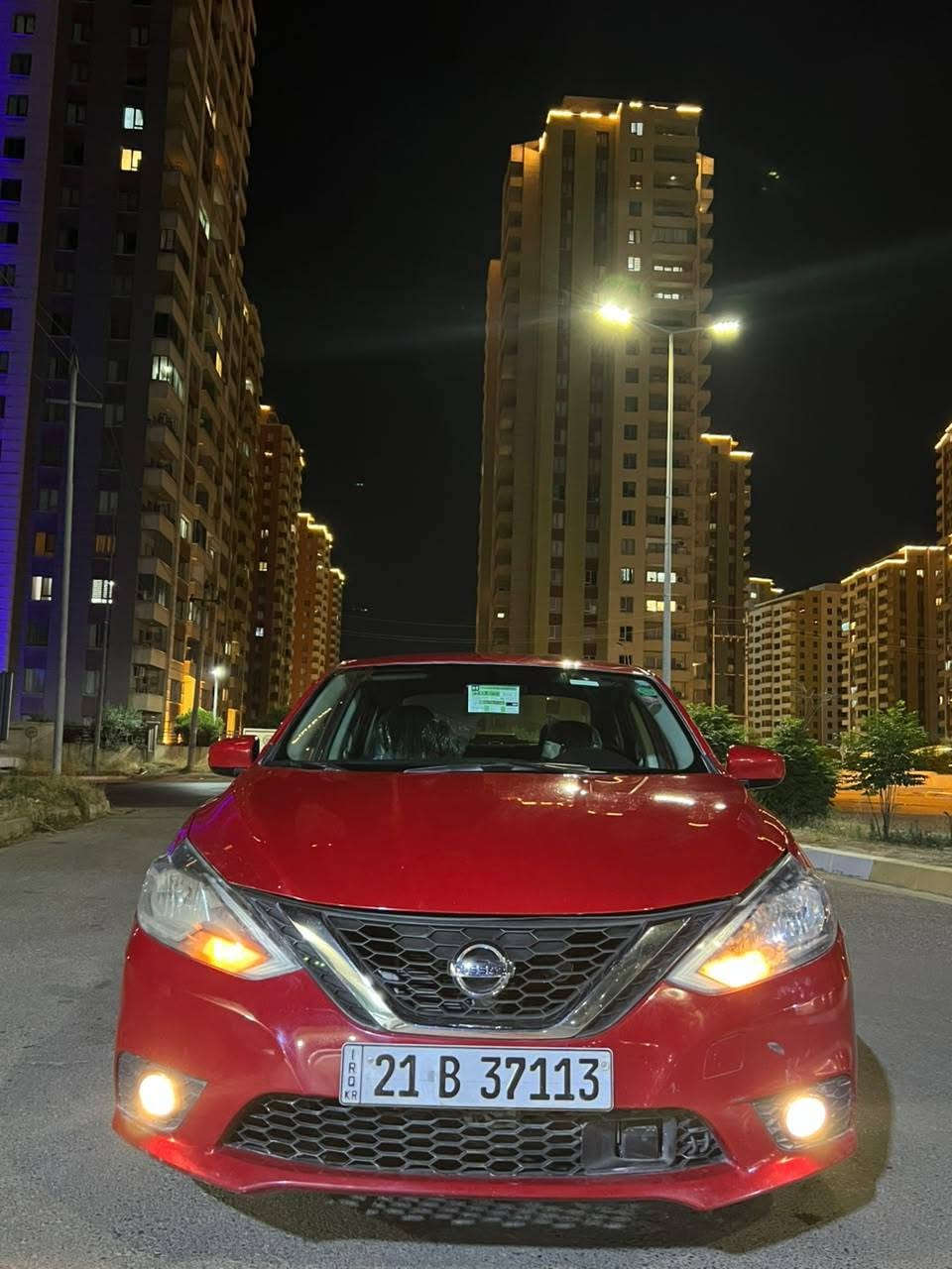 ## 🚗 بۆ فرۆشتن: نیسان سێنترا (Nissan Sentra 2018)
 * **مۆدێل:** 2018 (ئەمریکی)
 * **مۆدێل و مواسەفات:** SV (فوول مواسەفات)
 * **ڕۆیشتوو:** 62,000 هەزار کیلۆمەتر (حەقیقی)
 * **ڕەنگ و بۆیاخ:** تەنها دوو پارچە و نیو بۆیاخی هەیە.
 * **شانسی و بەدەن:** پێش و پشتی کەپسە (بێ کێشە).
### 🛠️ گرنگترین مواسەفاتەکان:
 * ڕادار
 * تەبرید لەمس
 * بەسمە و یەدە بەسمە
 * تەح دید سورعە (کروز کۆنتڕۆڵ)
 * سوکان ڤۆلیۆم
 * بێ تەقە و ڕەقە (بەشەرت)
 * تەحویل و غەرامە (بەشەرت)
 * **نیشتەجێبوون/شوێن:** هەولێر
 * **نرخ:** 93 وەرەقە ($9,300) و کەمێک مەجالی تێدایە.
📞 **بۆ پەیوەندی و زانیاری زیاتر:** *********** أربيل, العراق
