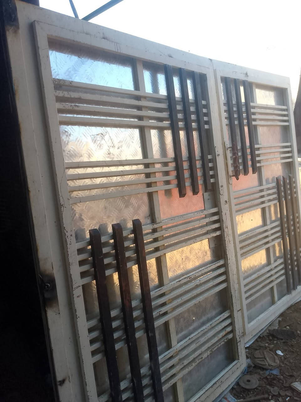 سلام عليكم مكلف بل نشر باب ارتفاع 190/عرظ مترين اونص ناقصه بس صبغ الشراي يتفظل خاص


**إذا كنت صاحب هذا الإعلان وتريد حذفه لأي سبب، رجاءا أرسل رسالة إلى الدعم الفني**