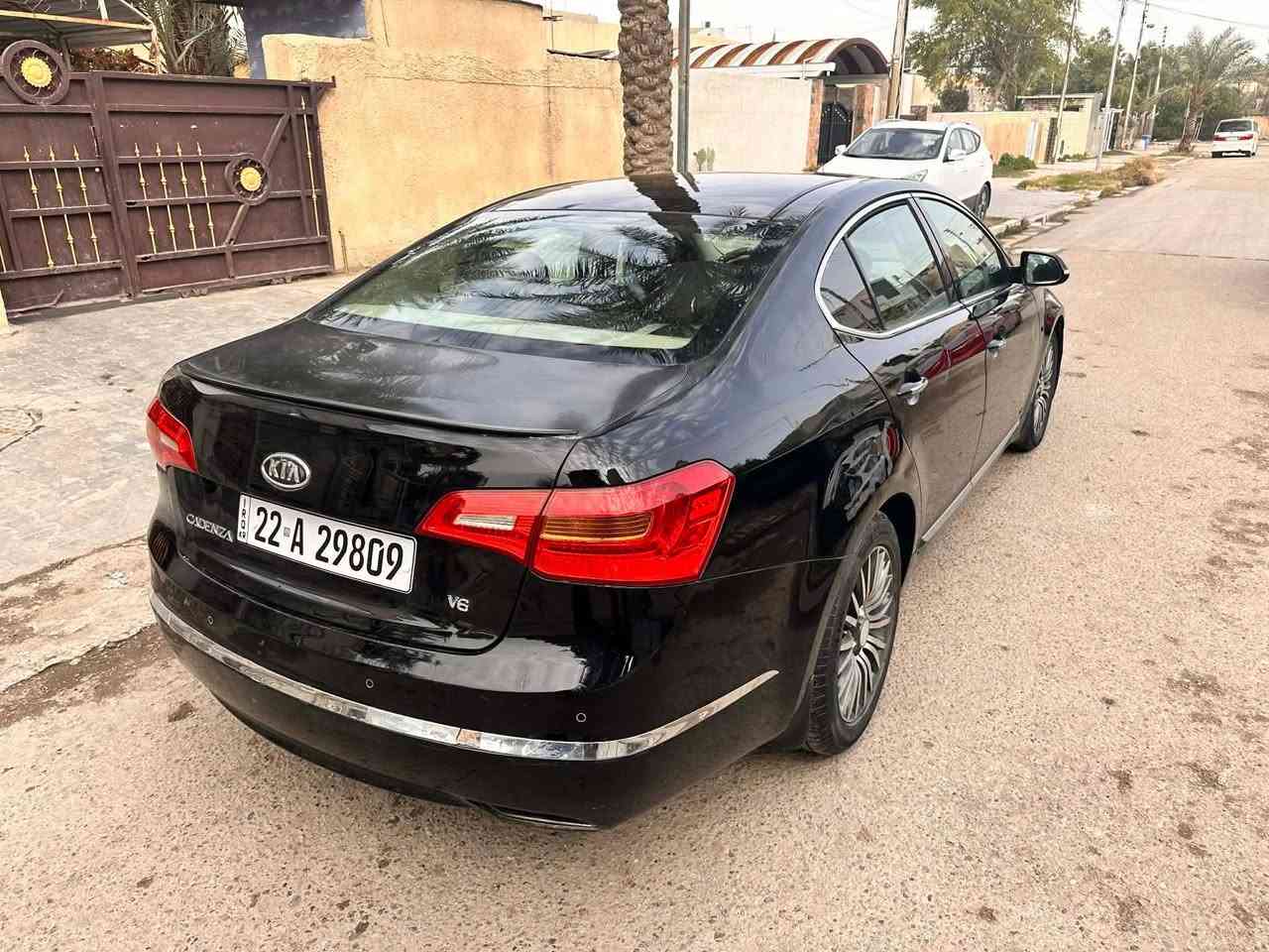 كيا كادنزا VIP خليجي 2012 فول مواصفات رقم اربيل باسمي ومكانه بغداد السياره جديده وبدون نواقص سعرها 115 ورقه للاتصال 
*********** بغداد, العراق
