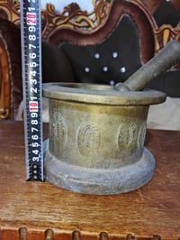 هاون مصلاوي منقوش للبيع    تواصل على خاص أو واتساب 07700022854‬‏ عندي ...