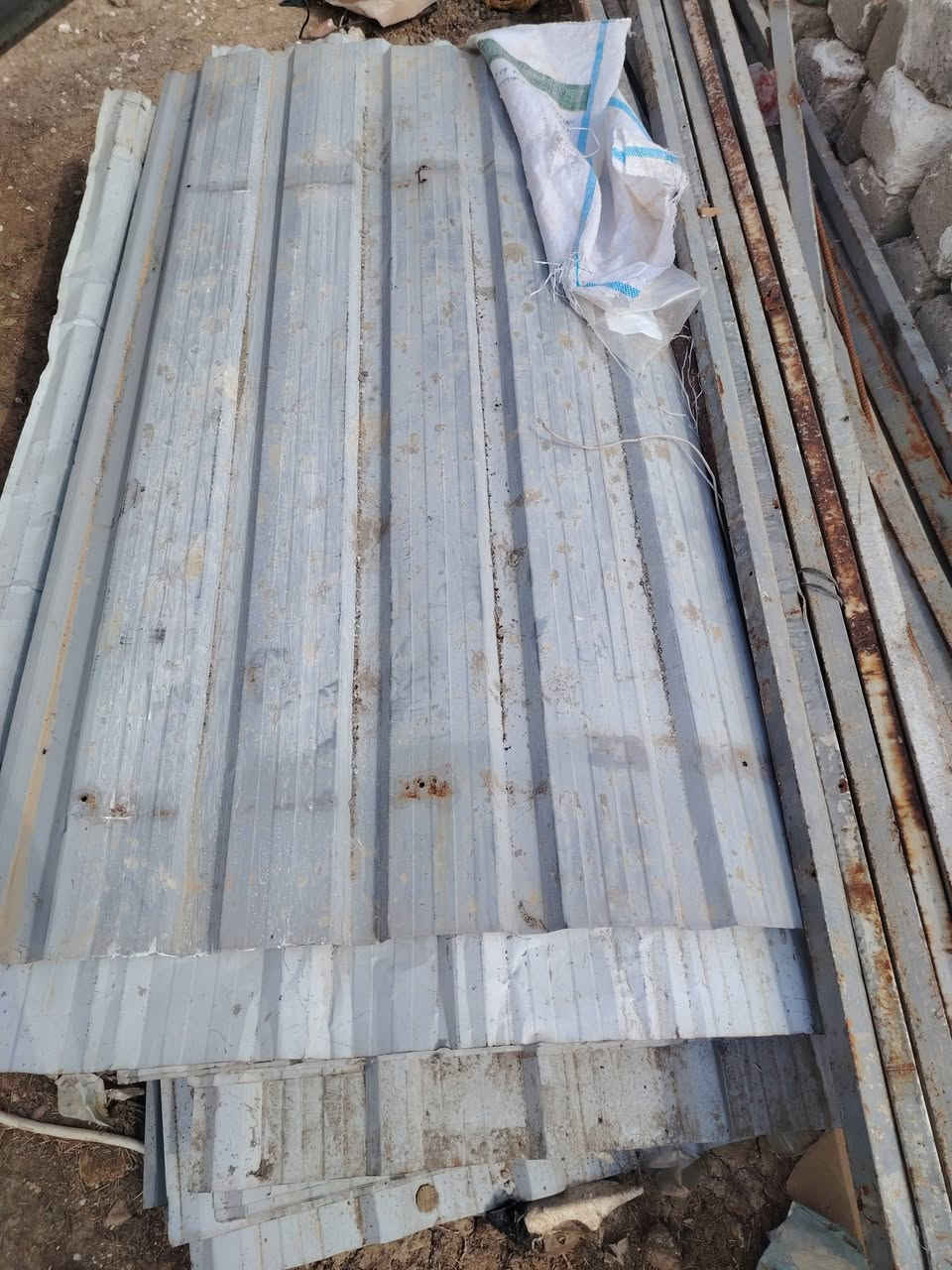 شلمان شخاط وجينكو
لبيع هاذ رغم صاحبهن ***********
