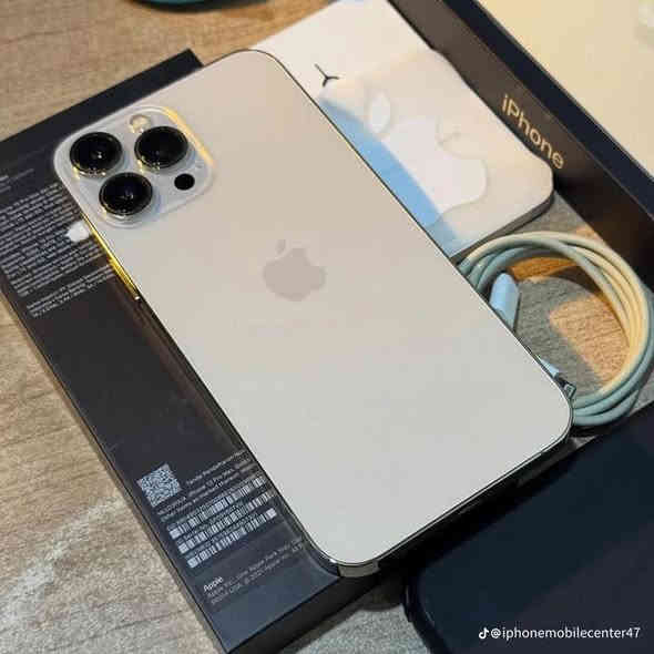 سلام عليكم 13 برو ماكس شرق اوسط التليفون ننظيف مال بيت السعر 650نهايته عفيه لن محتاج وريد ابيعه وين ماتريد تفحص افحص البطارية 88الذاكره 512/***********رقم الهاتف مامتواجد على النت
