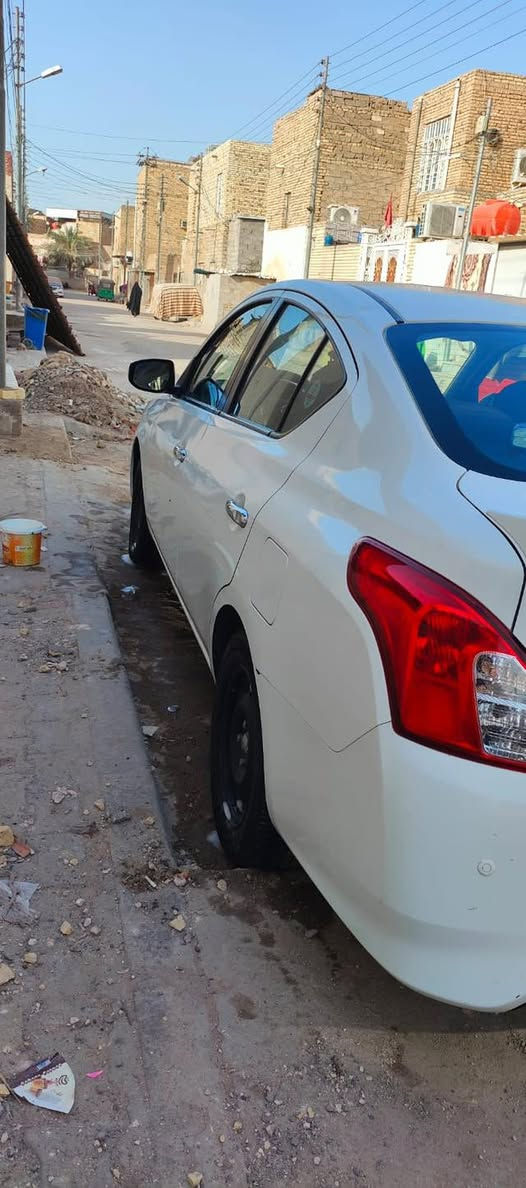 يالله السلام عليكم نيسان صني مديل ٢٣سياره كفاله كشره ومكينه خير من الله فقط بارد بصيط موضح رقم اربيل تريد وكاله تريد تحويل كامل مواصفات ماشيه ٤٥ المكان ميسان الماجديه 
***********السعر ١٢٢وبيه مجال سياره جديده
