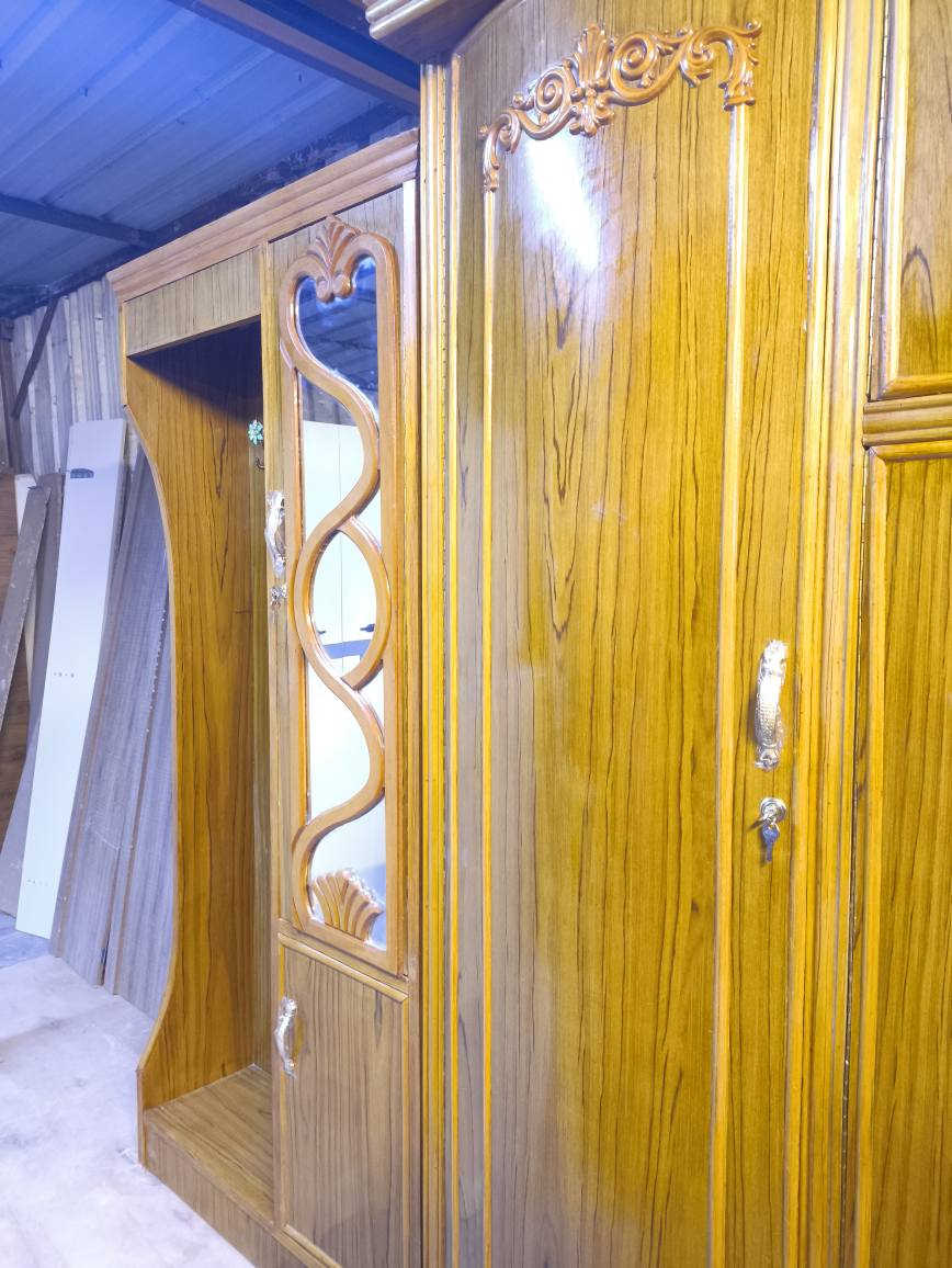 اي واحد يريد غرفه للبيع يعلق ودخله خاص عدي انواع غرف تركي والعراقي وجميع احجام كناتير عمارة, ميسان


**إذا كنت صاحب هذا الإعلان وتريد حذفه لأي سبب، رجاءا أرسل رسالة إلى الدعم الفني**