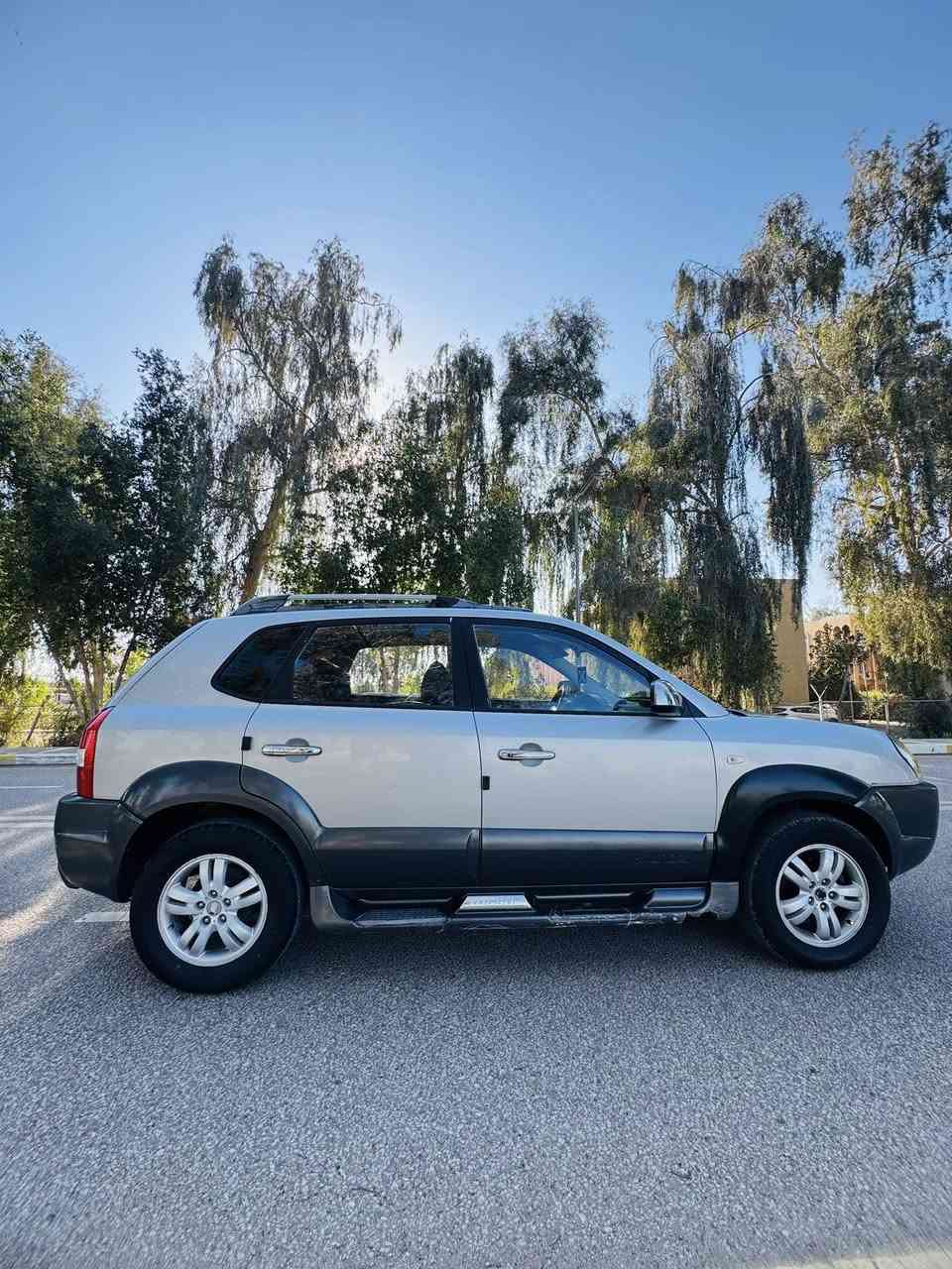 بيع مراوس
السلام عليكم 
توسان مكفولة من الصبغ والتبديل 
موديل 2009 
رقم بغداد 
مكينة 2000
داخل اسود 
جاهزة 
حدادية 
تخم تاير 
مكينة 
كير 
الشراي يتصل وبالخدمة 
مكاني بابل مسيب. 
***********
