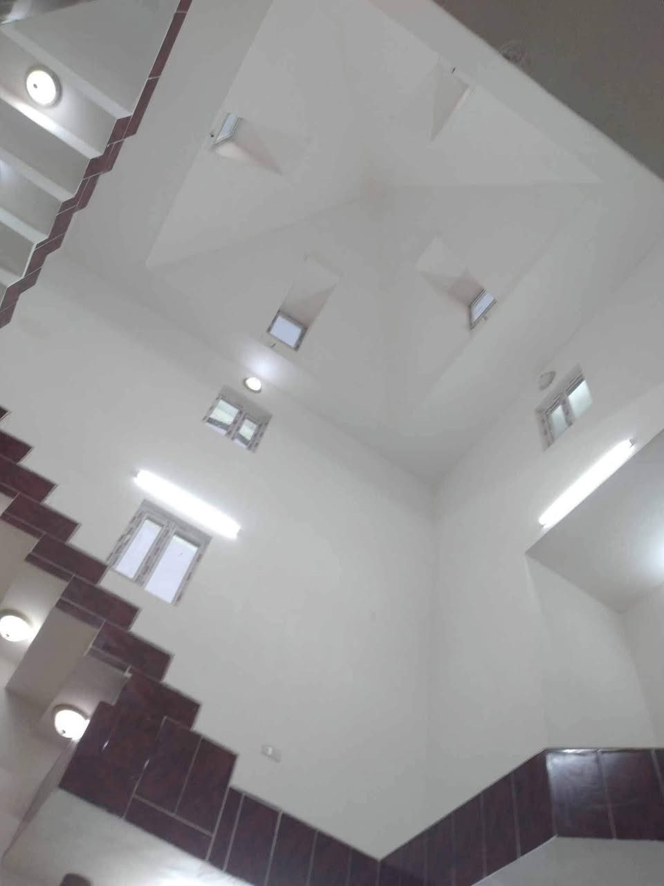 السلام عليكم كادر لباخين جص من الموصل كادر يتكون من خمس اسطوات وخمس عمال المبيت في نفس البيت الي نشتغل بي واتقان بل عمل وهذا جزء من عملنا ومن اللهالتوفيق رقم الهاتف ***********
