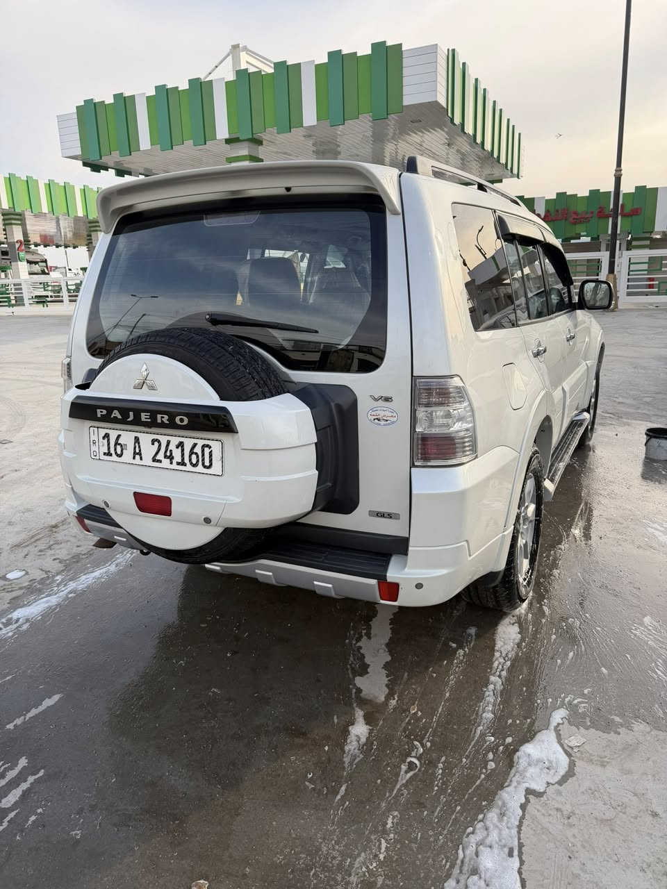 باجيرو حبتور موديل 2014مكينة ٣٥٠٠
بيهة شبر بارد ومكحل بل باب الخلف السايق فقط الباقي كفالة عامة شرط الفحص

مكينة وكير وتبريد كلة كفالة 

السيارة جاهزة من كلشي وما بيهة نقص برغي انكر سلف وحرك وين يعجبك السيار كلش حلوة 

مكاني بغداد حي اور 
للتواصل ***********
السعر 165$ بيهة مجال بسيط حك الجية
