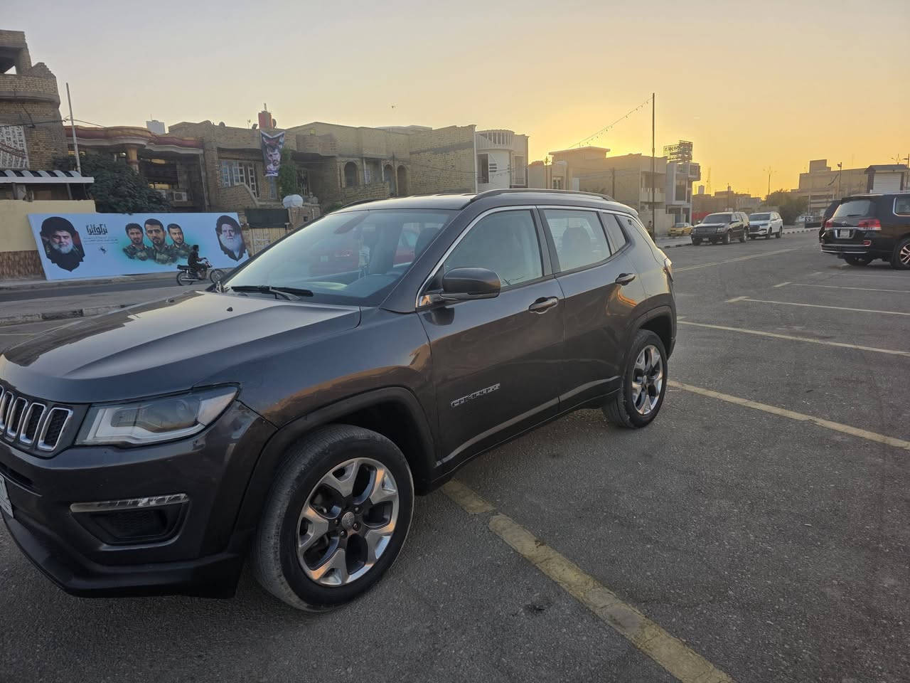 سلام عليكم جيب كومبارس مديل 19 للبيع اومراوس حادث جاملغ وبنيد السعر122 وييه مجال ر ***********
