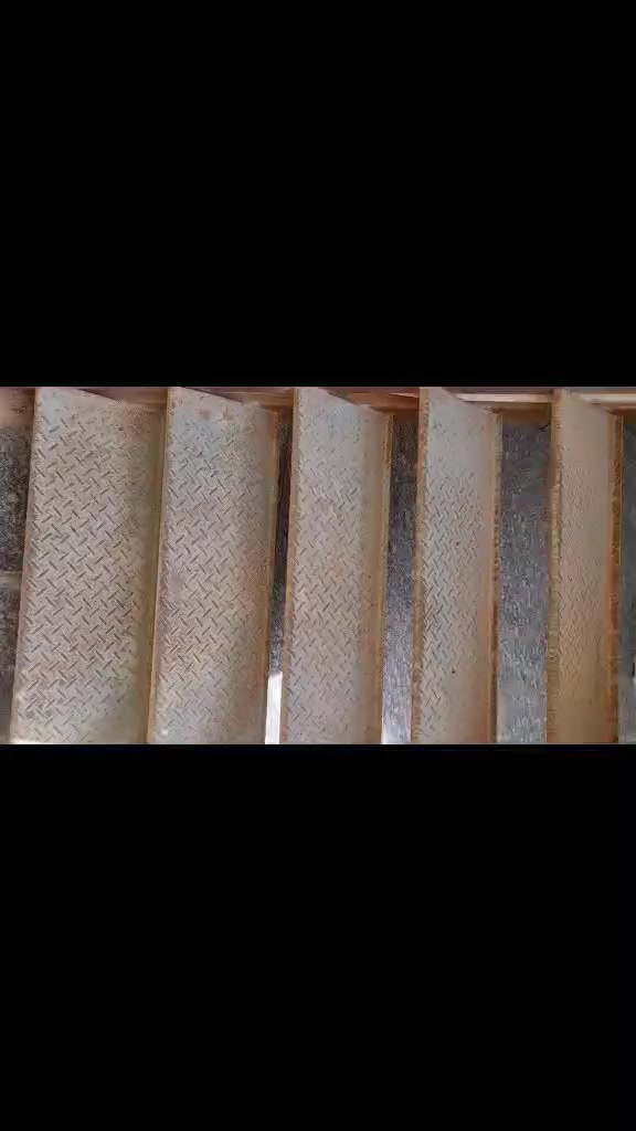 السلام عليكم ورحمة الله وبركاته
درج حديد للبيع 
المكان حي البكرلي 
السعر ٣٢٥ الف 
التواصل على الخاص


**إذا كنت صاحب هذا الإعلان وتريد حذفه لأي سبب، رجاءا أرسل رسالة إلى الدعم الفني**