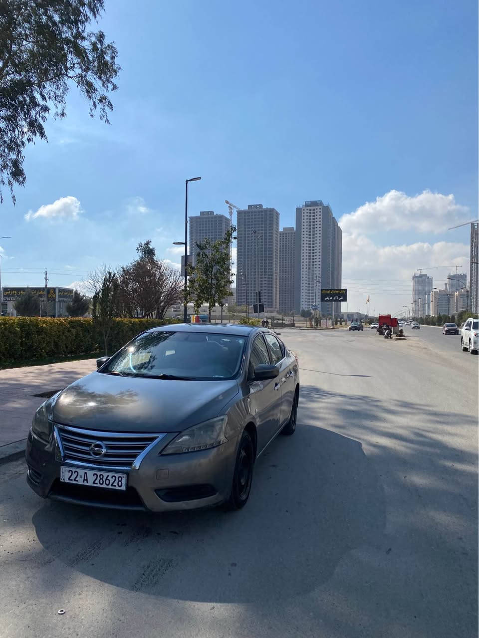 نیسان سێنترا
 مؤديل٢٠١٥ 
تەنها ٢ پارچەی بۆیاخە بێ ژوري 
تەقەو رەقە تەبرید گێر مەکینە بە شەرت
ده حامي بؤ ده حامي به شه رته )

***********
*********** أربيل, العراق
