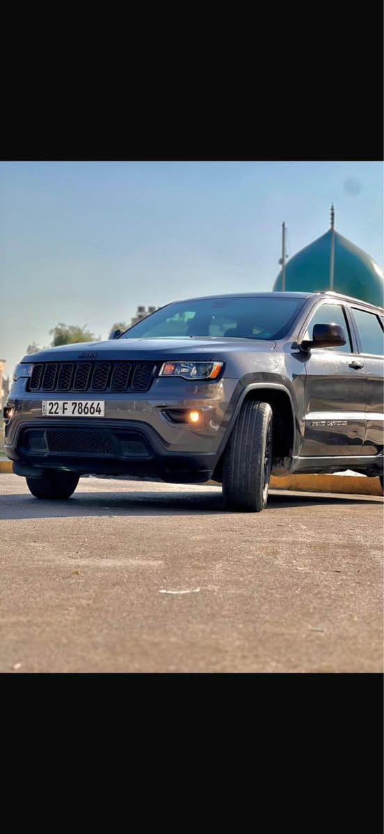 سلام عليكم جيب لاريدو موديل2021 ماشية 40mil 
حادث جداً بسيط وسطحي مثل مموضح بالصور بابتين جهة السايق مبدلات شركة بدون ايرباك السيارة استيراد واستعمال شخصي كلها ع وضع الوكاله لون نفطي رقم اربيل الدولي وسنوية جديدة باسمي شخصياً الموصفات 
رادارت جانبيه اماميه
بصمة
كشنات جلد+تدفئة
كامرات شاشة كبيره 
مناقصها برغي صور الحادث مرفق مع الصور 
السعر  26الف دفترين و60 ورقه وبيها مجال مكان السياره بغداد
للاستفسار***********
*********** بغداد, العراق
