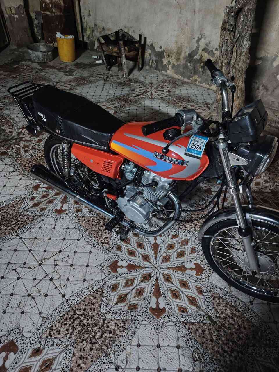 سلام عليكم دراجه لبيع بدون سعر ***********
