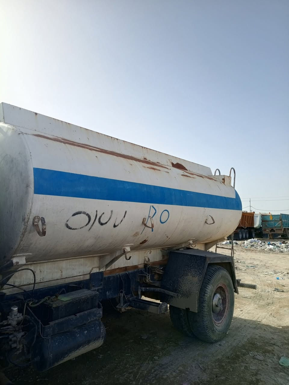 تنكر للبيع ***********
