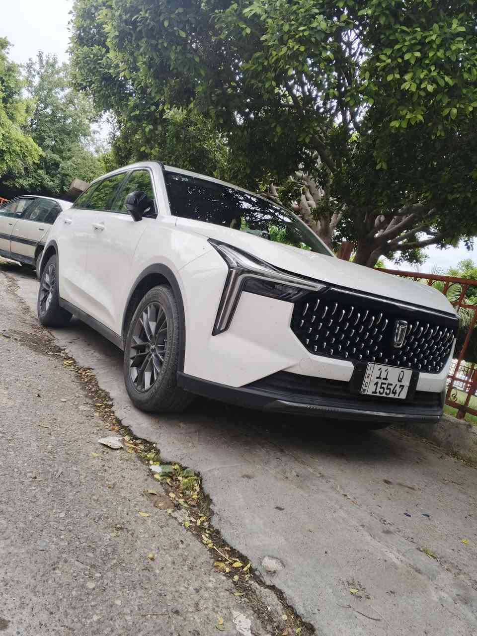 السلام عليكم 
للبيع سيارة 
Bestune t55 2024
ماشية 12000  الف كيلو
محرك 1500 تيربو
كير 7 نمر
فول مواصفات 
شاشة اعطال
شاشة وسطية 
كاميرا دواره
مري شفط 
بانوراما
هاند بريك كهربائي 
توقف تلقائي
لدات امامي خلفي
السياره بسمي
حره تحويل ثاني 
عنواني بغداد الدورة 
السعررر 25 مليون 
 وبيها مجال بسيط  
السياره مكفوله 
ملاحظة (دخول سنة 2025 )  غير متواجد على الفيس بوك 
***********
