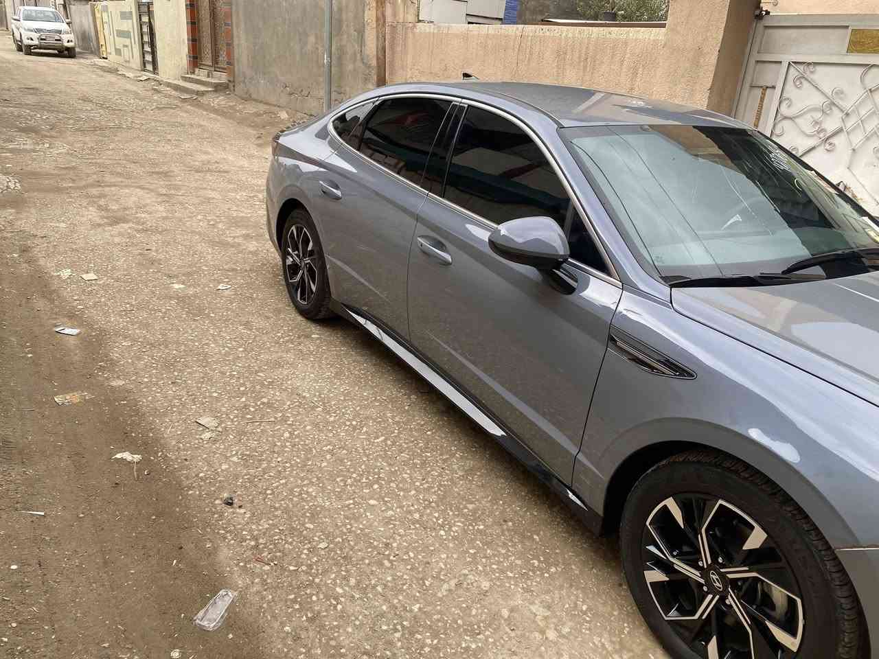 السلام عليكم هونداي سوناتا سمنتي للبيع موديل 2024 ماشيه 23 الف حادث كما موضح بلصوره بنيد مبدل فقط بدون دواخل وبيها شبر بارد بالجاملغ الخلفي ارباك استيرن 
مواصفات السياره
بصمه + تشغيل عن بعد
داخل ابيض 
كشن كهرباء 
هاند بريك دكمه 
ثلاث وضعيات قياده
رادارات 360 امامي وخلفي وجانبي 
تحكم استيرن جهتين
شاشه متصل دجيتل
والمزيد من الاضافات 
السياره دخول جديد منفيس باسمي بدون رقم 
بيع فقط بدون مراوس مكاني بابل للاستفسار 
***********
