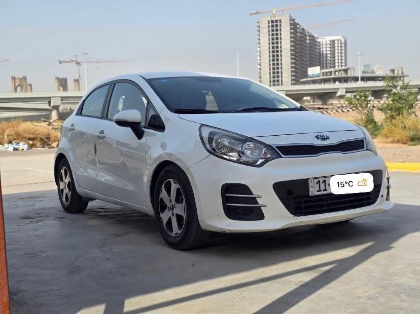 السلام عليكم كيا ريو 2015 خليجي
محرك 1600 دبل قطرة ماشية 87 الف جديدة تحكمات شاشة كامرة حساسات خلفية بلوجكتر ويل كب رقم جديد هزة جديدة 

كير محرك تبريد ثلج كله مكفول 

السيارة بيها صبغ فقط بنيد وبين البابين موضح بالصور

السعر 97 وبيها مجال   مكاني حي الجامعة 

***********
