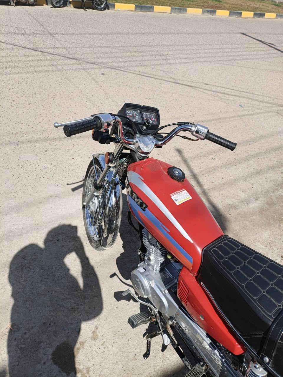 السلام عليكم دراجه للبيع سكنر سبع ورقات طالعه شهر 12من الوكيل الرقم  ‏‪***********‬‏
