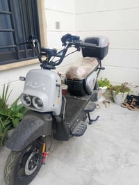 دراجة كهربائية • عطلانه • بطاريتين