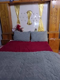 غرفه جديده للبيع  استعمال قليل طابقين ٥ أبواب الكنتور ماشاده 078562134...