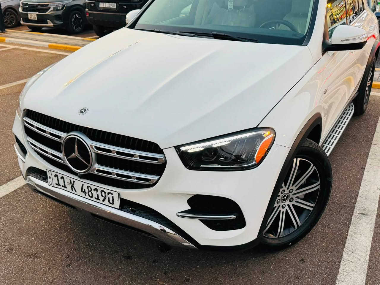 Mercedes Benz Gle 450E 2025
السعر (630) ورقة
وارد امريكي رقم بغداد بأسمي زيرو السيارة بدون ايرباك صور التقرير مرفقة مع المنشور صور امريكا بدون ضرر قوي
حادث السياره تبديل جامه خلفية وتصليح بارد في ثلاث مكانات مساحه كل مكان حوالي ١٠ سم 
مكان السياره بغداد
كفالة من صبغ وضربة وتبديل السيارة بحالة الوكالة ثلاث انضمه 
كهرباء 🔌 بانزين ⛽️ هايبرد 🔋
محرك بنزين: 2.0 لتر، 4 سلندر تيربو.
المحرك الكهربائي (الهجين): نعم، PHEV (Plug-in Hybrid).  
381 حصان
الدفع: رباعي (4MATIC)
المدى الكهربائي (EV): حوالي 100كم تقريباً.  
شحن: يمكن أن تصل إلى 80% في حوالي 20 دقيقة
فتحة شاشة كبيره داخل بيجي تبريد تدفئة كشنات 
للاستفسار الاتصال على الرقم 📞  متوفر اتصال + واتساب 
***********
+40736825077 
واتساب
