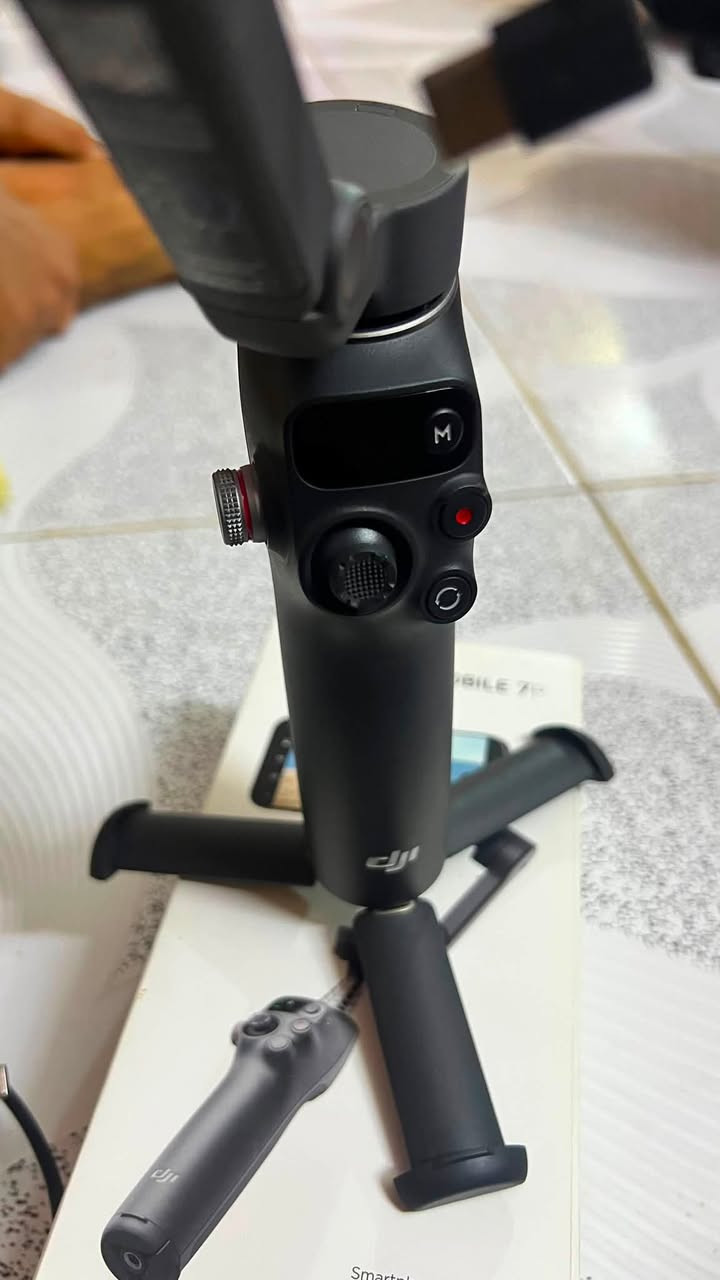 Osmo mobile 7p
اوزمو موبايل 7 برو 

نضافة 100% استعمال قليل كلش
ملحقاتها كامله حتى الكرتون موجوده وكامرة التتبع بالذكاء الاصطناعي
السعر 150 قفل
مكاني ميسان ماموجود توصيل 
للاستفسار *********** واتساب
