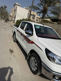 هايلوكس ساز  2025  ماشيه 15 الف داخل الضمان وتبديلات الدهن مجانيه بالش...