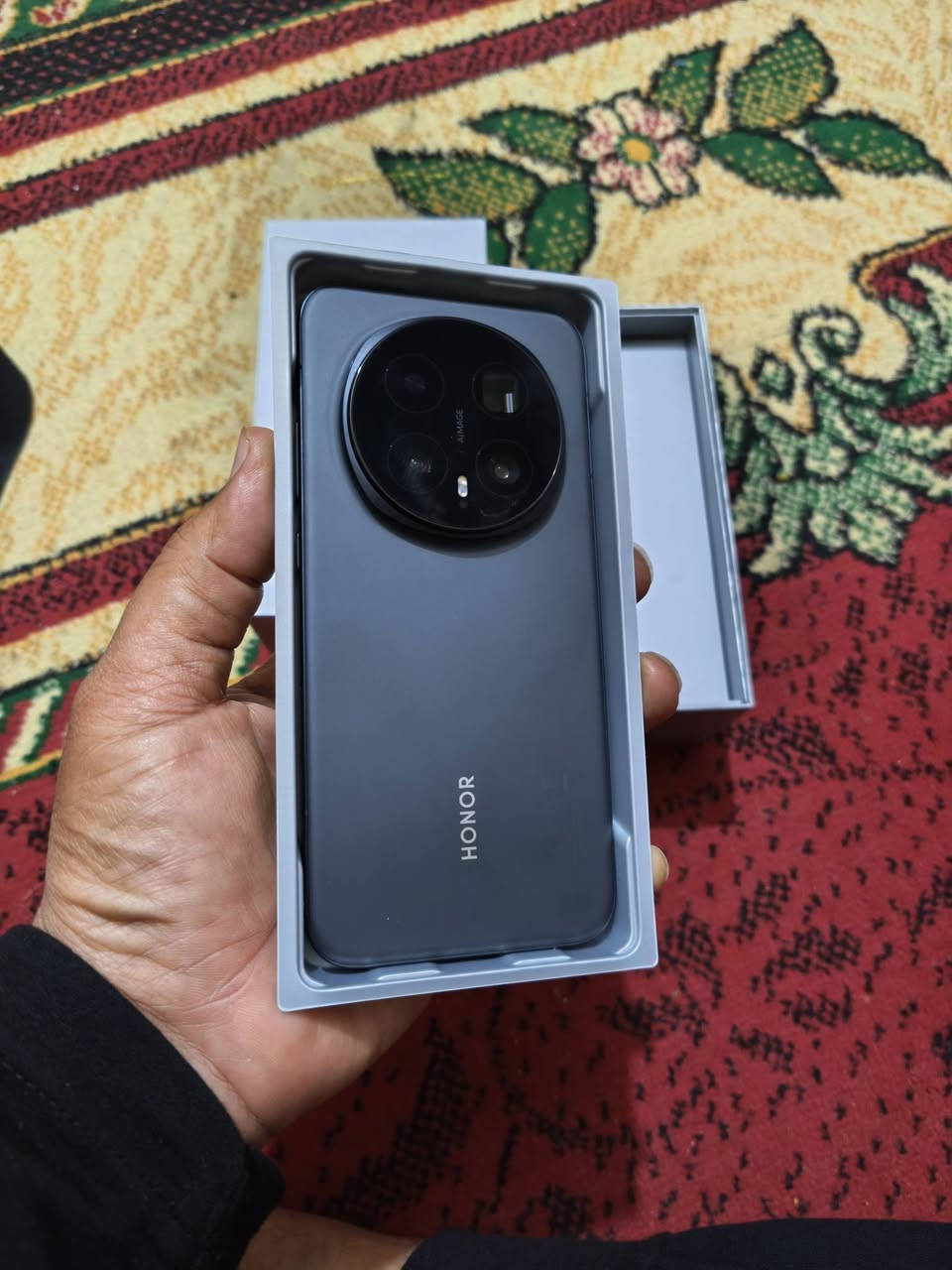 هونر ماجيك 8 پرو أخو الجديد
النسخة العالمية
كامل الملحقات
الذاكرة 512
الرام 12
الشاشة أولد
يدعم الشحن السريع بقوة 100 واط
للبيع بـ مليون و 150
أو للمراوس
مكاني بغداد

رقم الهاتف
***********
