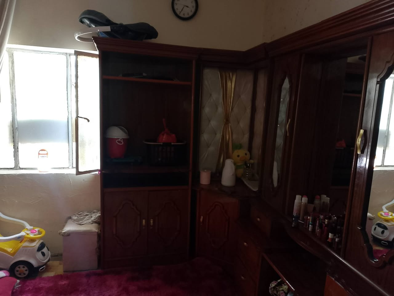 سلام عليكم غرفه لبيع في ابو غريب السعر مليون وربع ***********
