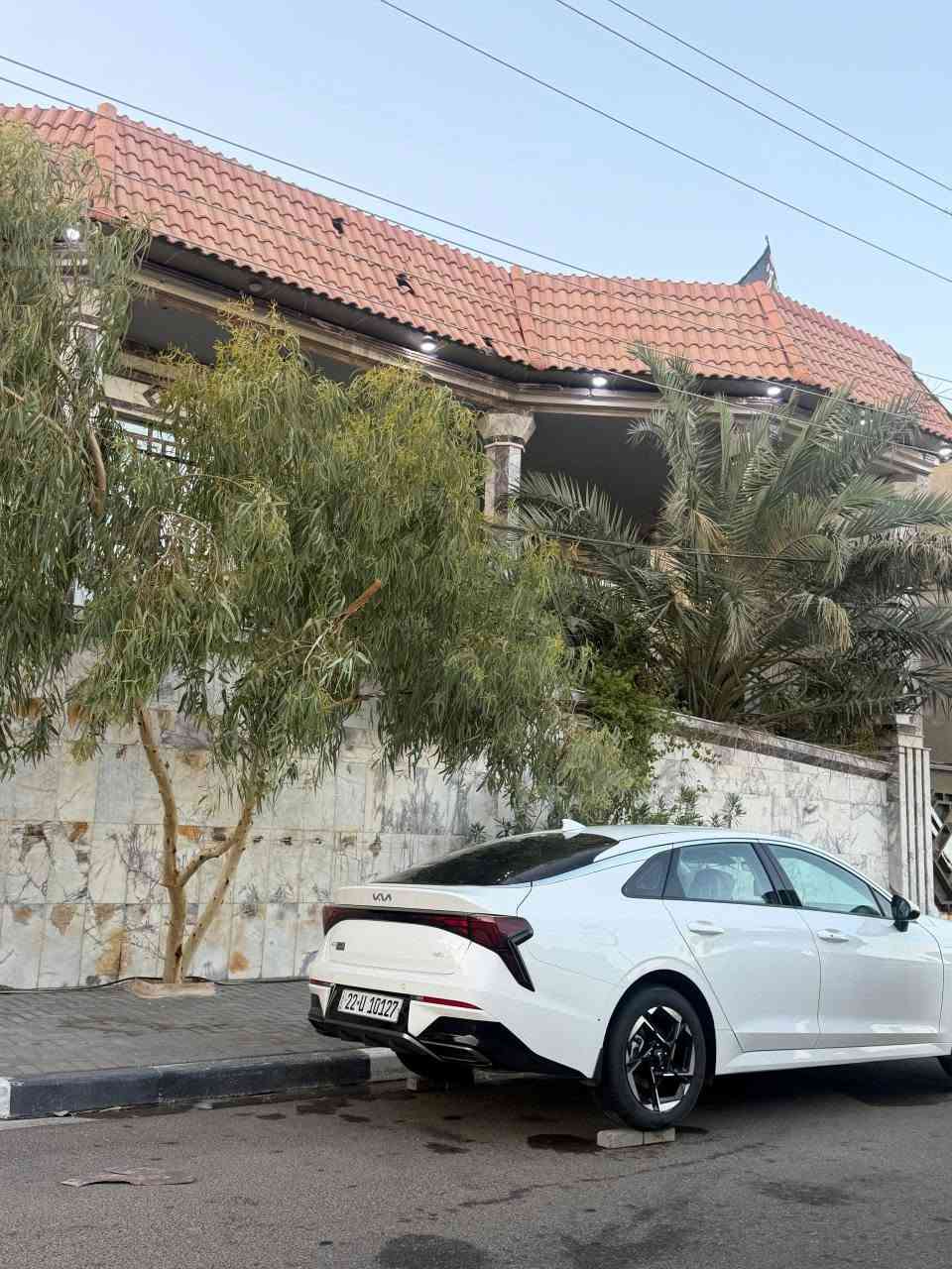 للبيع  كيا K5 2025 خليجي وكالة NIM
الفئة: EX
محرك 2.5 GDI
قير أوتوماتيك 8 سرعات
خليجي وكالة NIM
صناعة كورية
شاشة كبيرة
عدادات رقمية
كاميرا خلفية
حساسات أمامية وخلفية
إضاءة LED
بصمة تشغيل ودخول
جنوط ألمنيوم
وبعد هواي مواصفات  
 الممشى: 22 ألف كم (قابل للزيادة)  السعر: 223 ورقة (قابل للتفاوض)مجال قليل 
 السيارة على الكفالة  ما عدا بارد بالصندوق راجع بلاد  السيارة نظيفة جدًا على وضع الوكاله
رقمي : *********** البصرة, العراق
