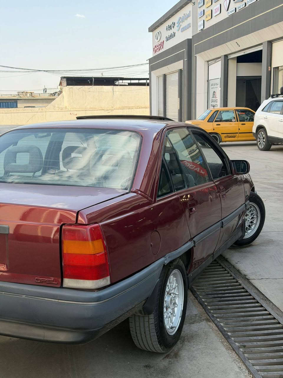 السلام عليكم للبيع
opel omega
محرك وكير شرط بدون ضرر او حادث رقم نينوى الماني شرط التحويل سيارة جاهزا مكان السيارة موصل  السعر   26 ورقة و بيها مجال لاستفسار اتصل 
***********
***********
